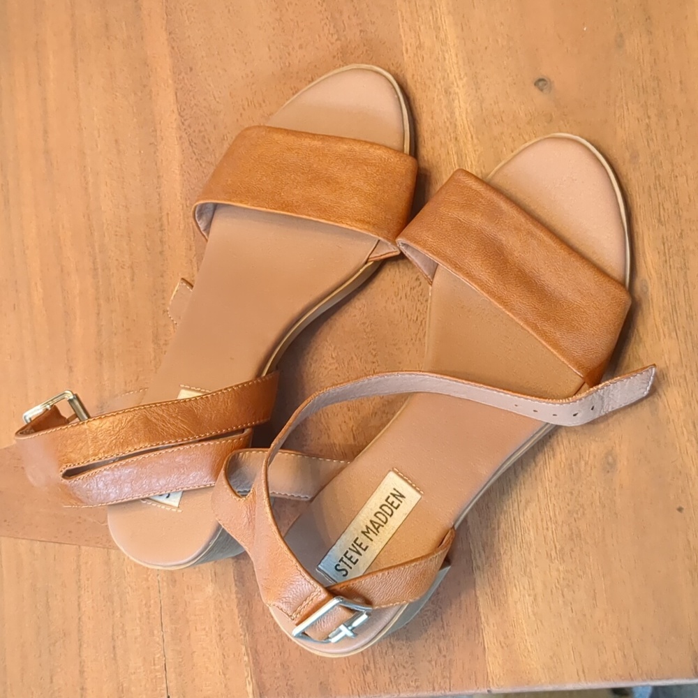 Steve Madden brown sandals